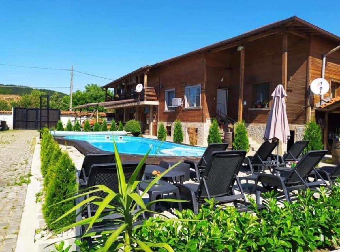 Villa Le Cinema Shiroki Dol Eksteriør billede