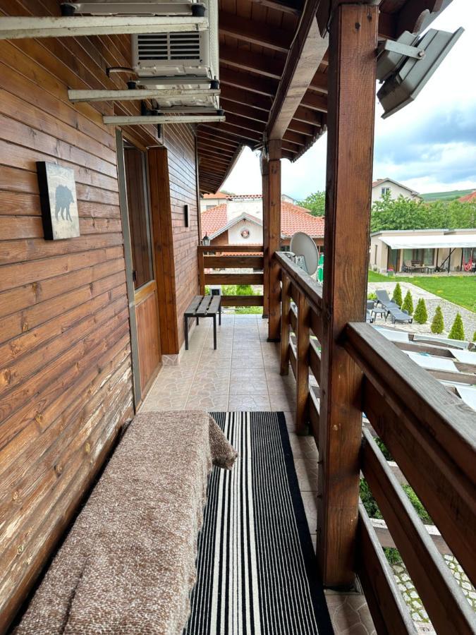Villa Le Cinema Shiroki Dol Eksteriør billede