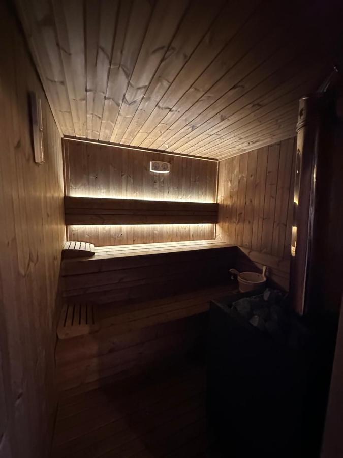 Villa Le Cinema Shiroki Dol Eksteriør billede