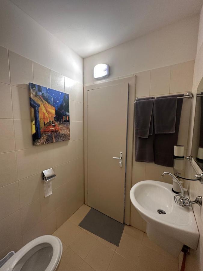 Villa Le Cinema Shiroki Dol Eksteriør billede